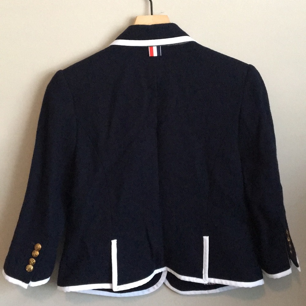 Neiman Marcus Thom Browne Navy Wool Cropped Blazer - Picture 4 of 8